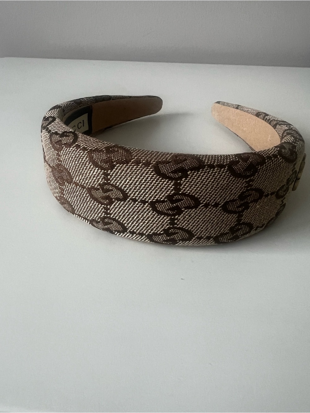 Gucci Brown Beige Monogram Padded Headband with Gold Accent - Picture 5 of 6